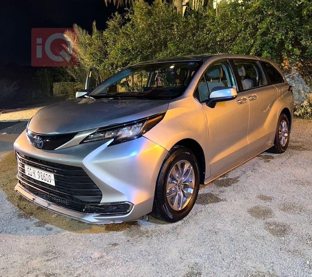 تۆیۆتا سیانا